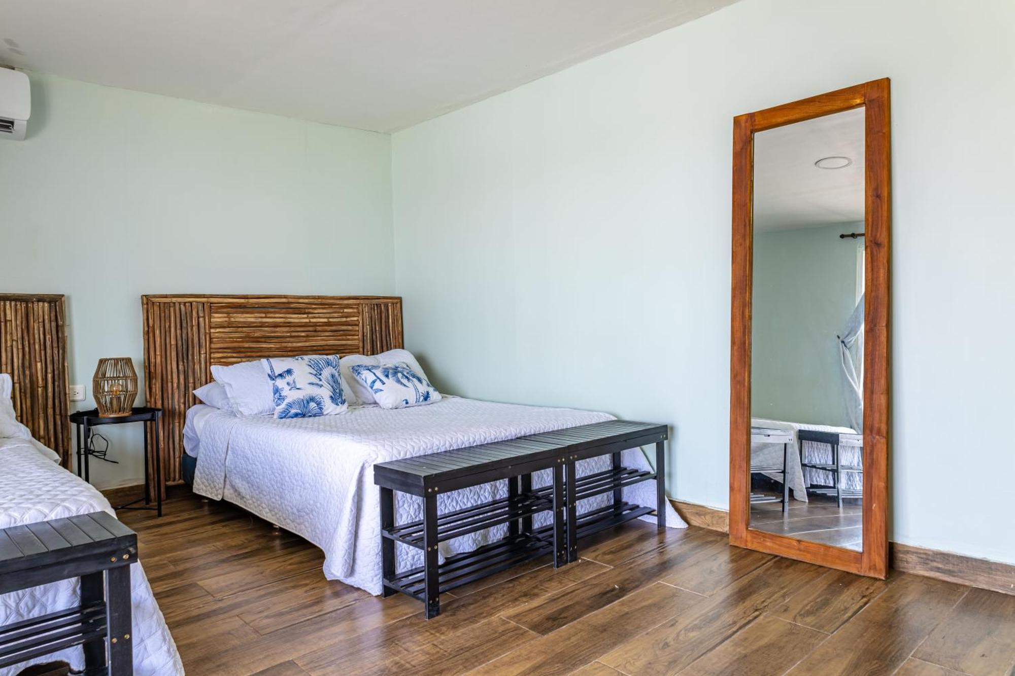 Fragata Island House Hotel Cartagena Стая снимка